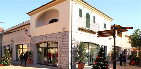 outlet la reggia nike|la reggia outlet store.